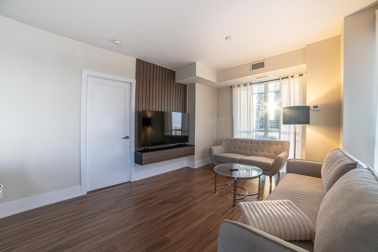 Designer Condo W/ Cn Tower View & Parking Toronto Exteriér fotografie